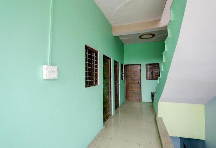 Hotel Oyo Flagship Up13