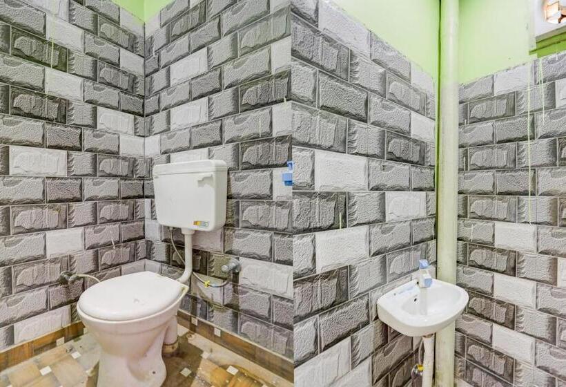 Hotel Oyo Flagship Up13