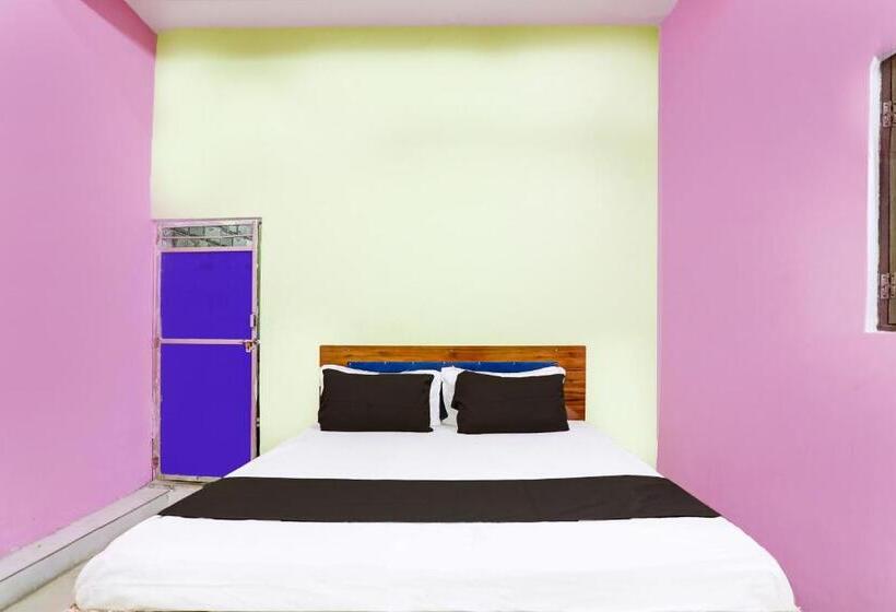 Hotel Oyo Flagship Up13