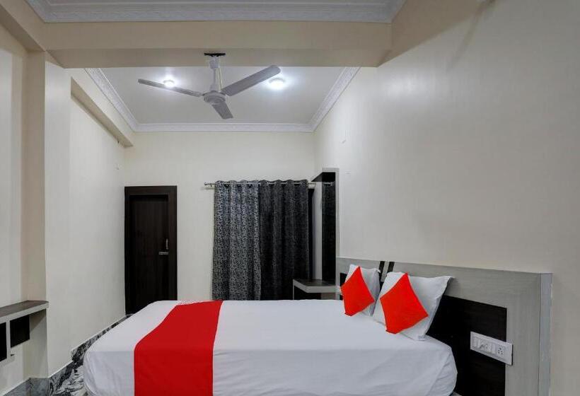 Oyo Flagship Hotel Divine Inn