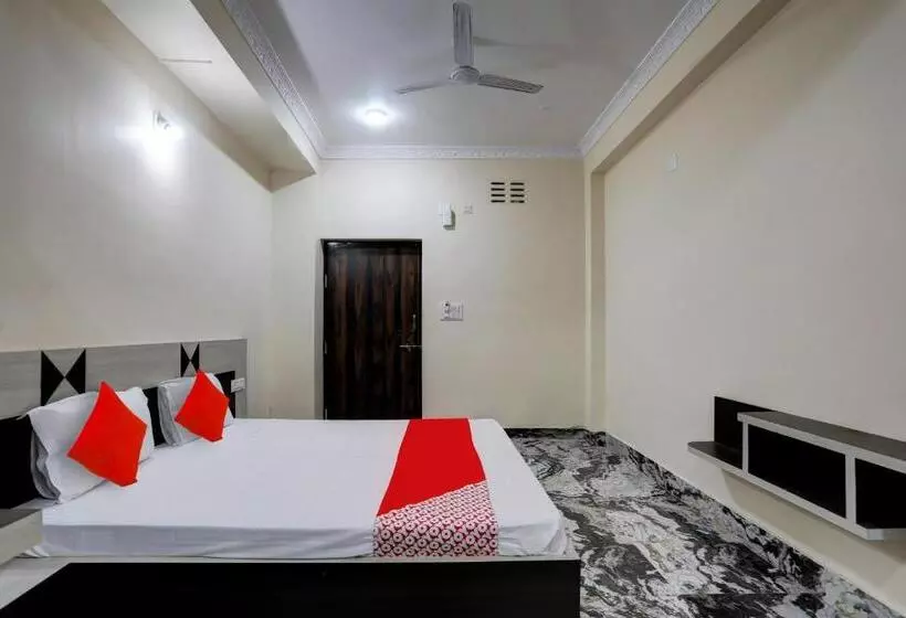 Oyo Flagship Hotel Divine Inn