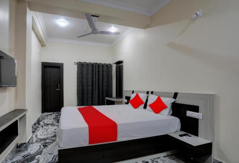 Oyo Flagship Hotel Divine Inn