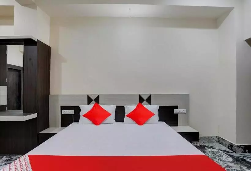 Oyo Flagship Hotel Divine Inn
