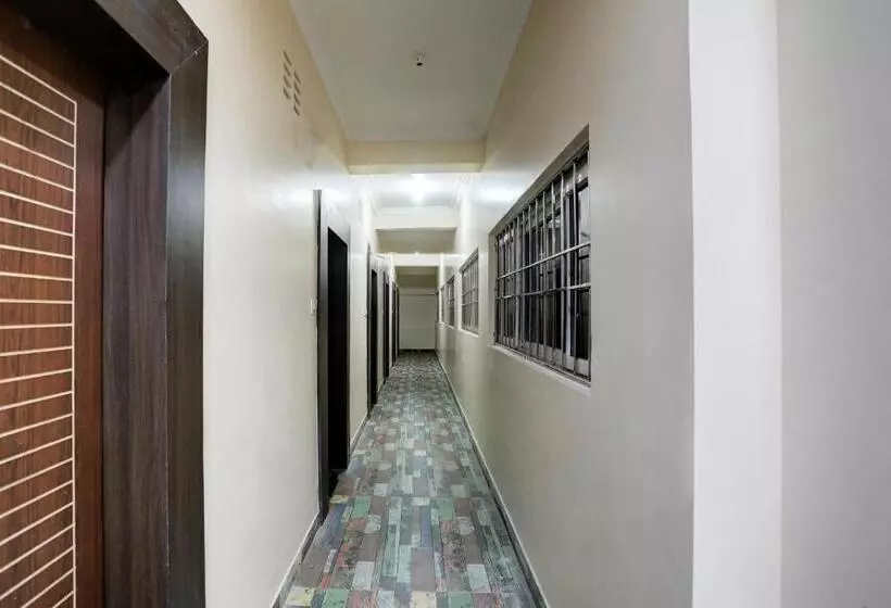 Oyo Flagship Hotel Divine Inn