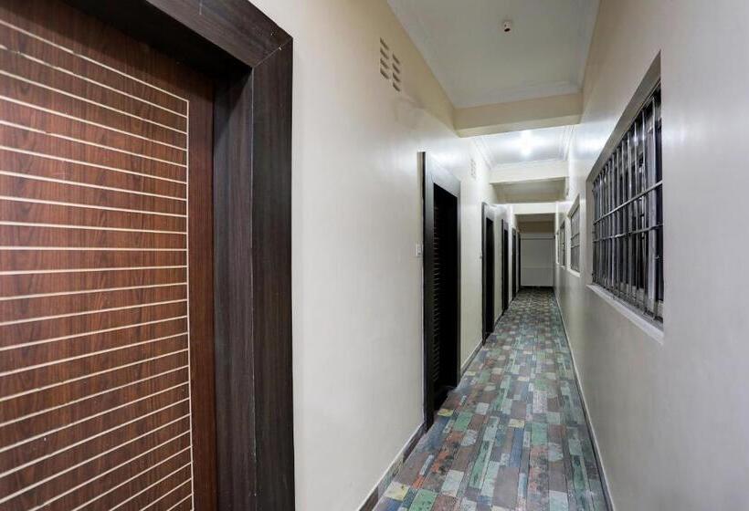 Oyo Flagship Hotel Divine Inn