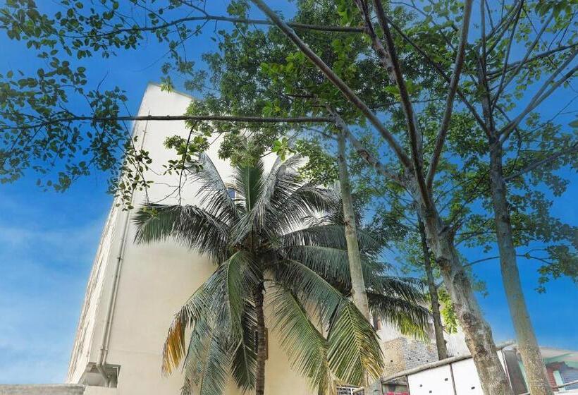 Oyo Flagship Hotel Divine Inn