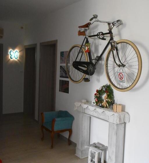 Pensió Residenza Delle Farfalle Tripla Con Bagno Privato E Matrimoniale Con Bagno Condiviso