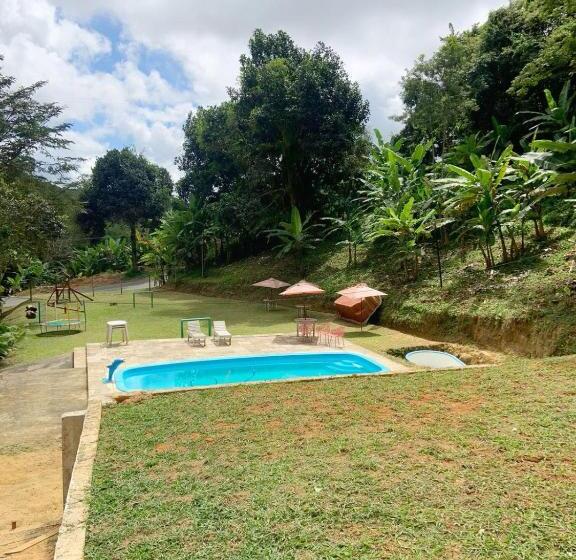 פנסיון Suite Apoena 4