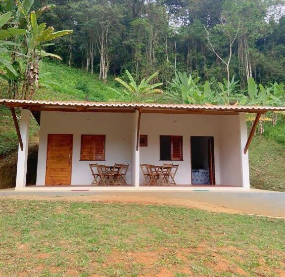 פנסיון Suite Apoena 4