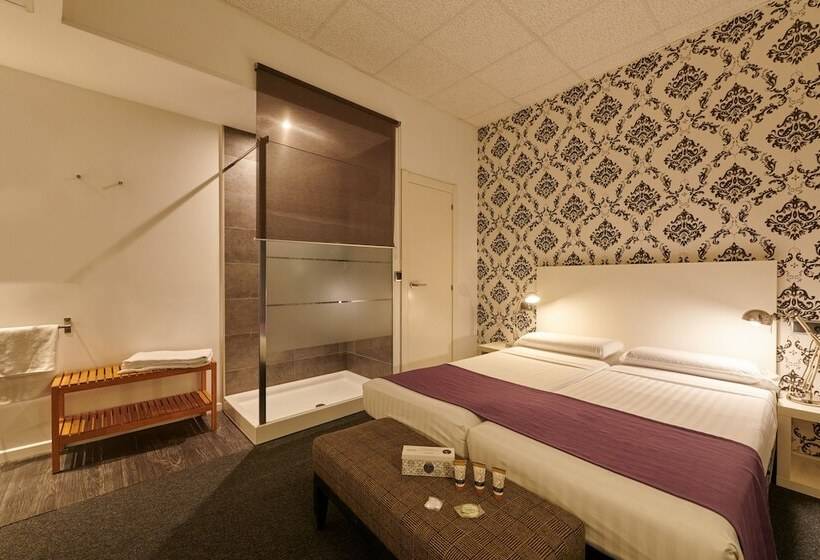 هاستل Hostal Mayerling Centro