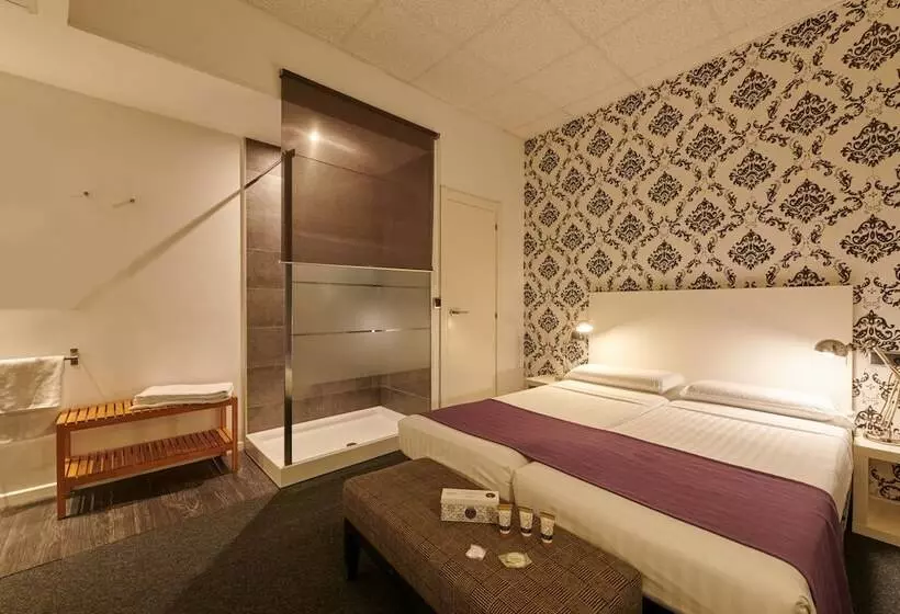 هاستل Hostal Mayerling Centro