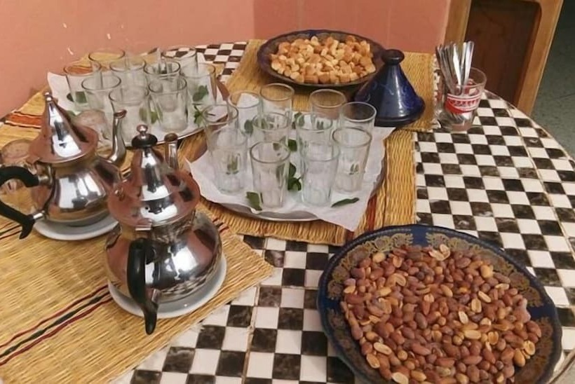 مبيت وإفطار Restaurant Al Manader