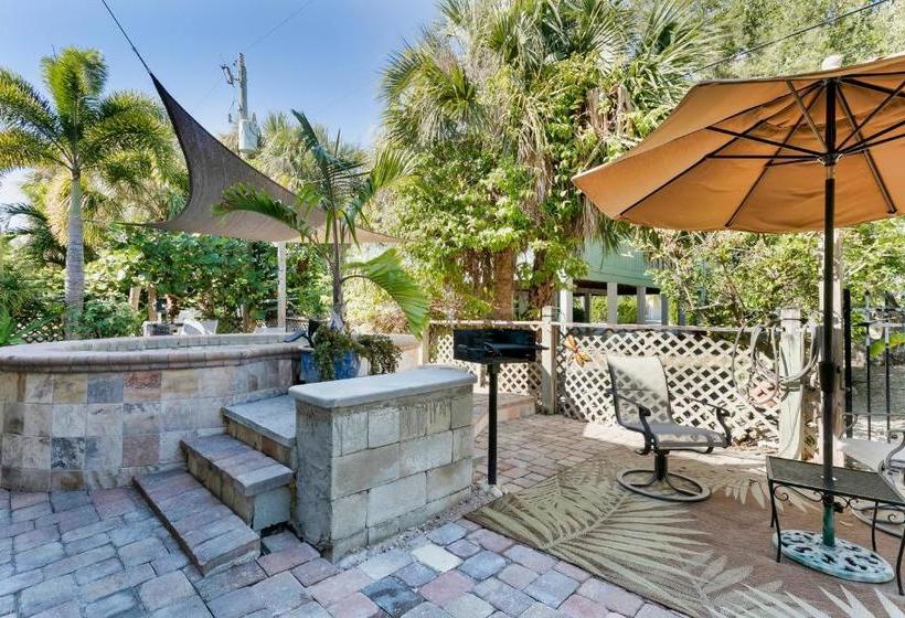 בית מלון כפרי 1 Island Hideaway