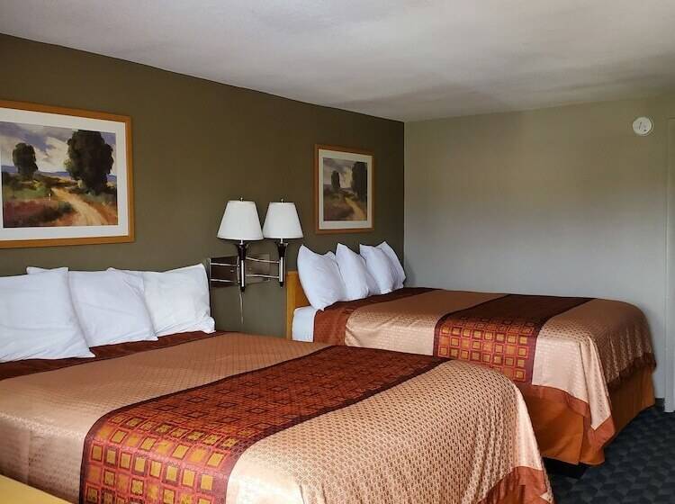 בית מלון כפרי Budget Inn Express Douglas