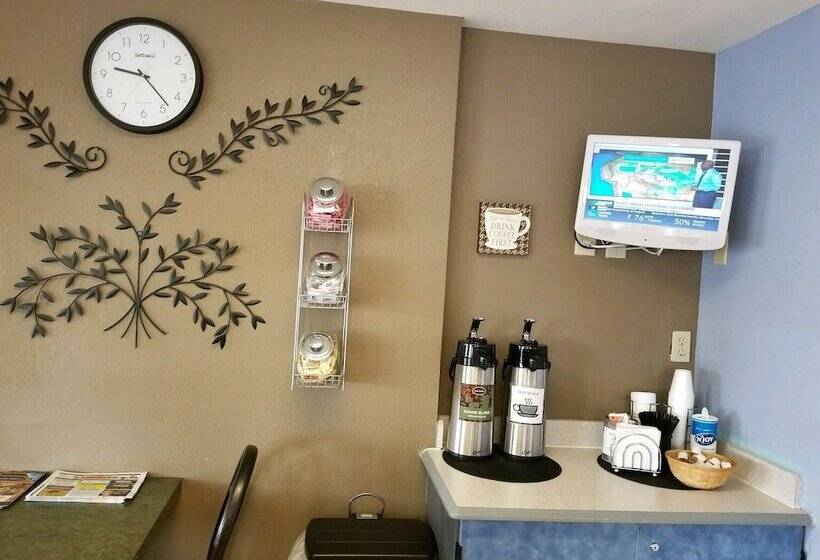 בית מלון כפרי Budget Inn Express Douglas