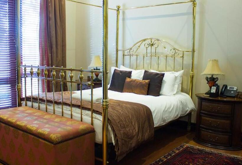 فندق Candlewoods Guesthouse