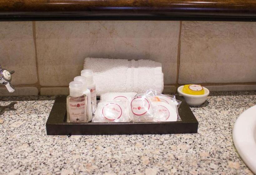 فندق Candlewoods Guesthouse