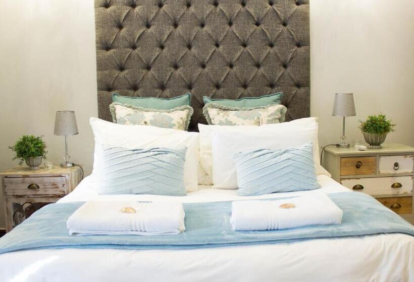 فندق Candlewoods Guesthouse