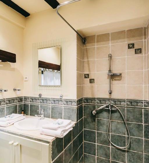 فندق Château Les Dryades Golf & Spa