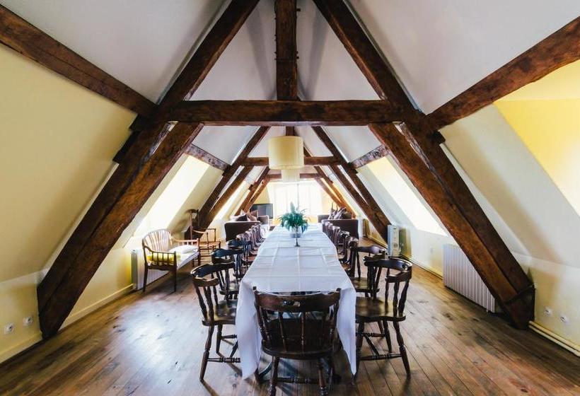 فندق Château Les Dryades Golf & Spa