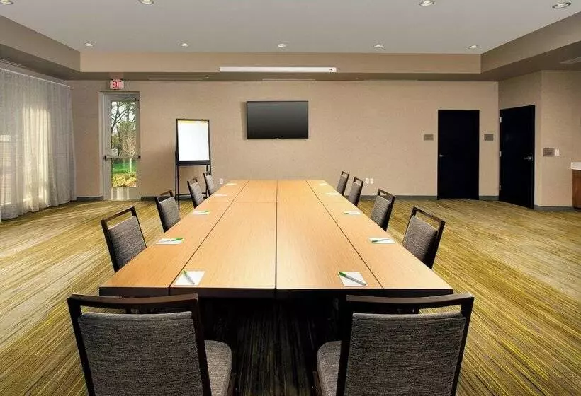 ホテル Courtyard By Marriott Nashville Se/murfreesboro