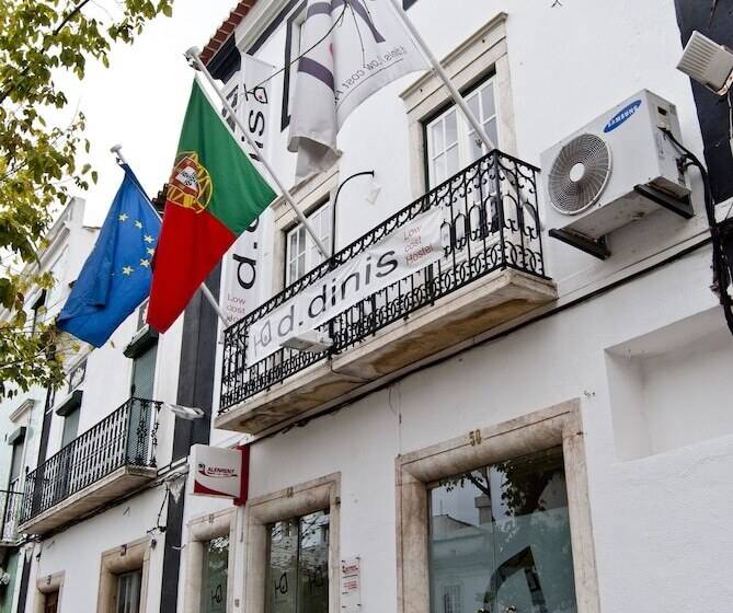 Отель D. Dinis Low Cost Hostel