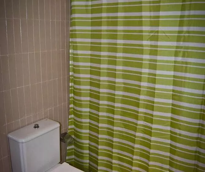 Hotelli D. Dinis Low Cost Hostel