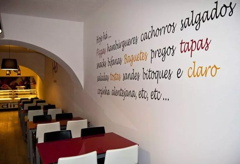 Hotelli D. Dinis Low Cost Hostel
