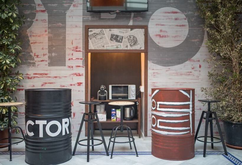 هتل Factory Rooms Tarifa Hostel