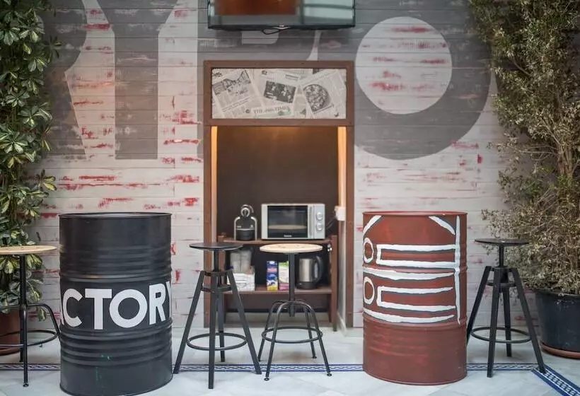 Hotel Factory Rooms Tarifa   Hostel
