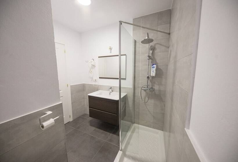 هتل Factory Rooms Tarifa Hostel