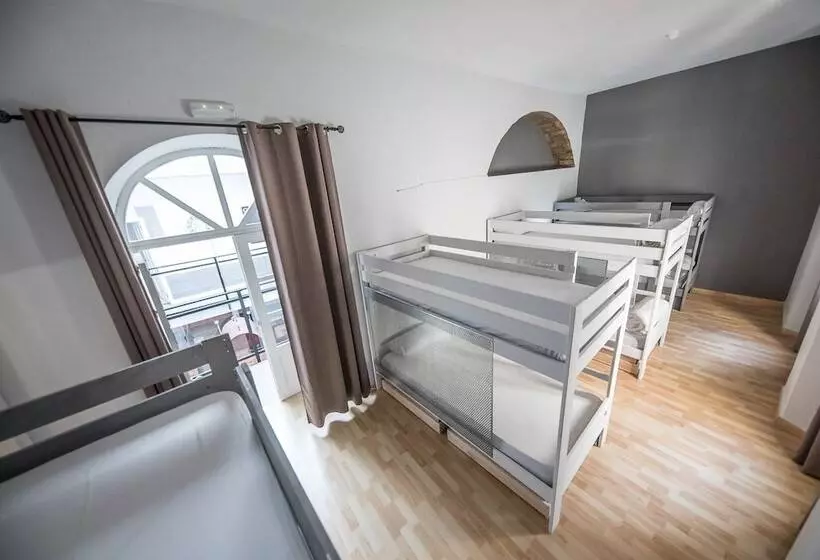 Hotel Factory Rooms Tarifa   Hostel