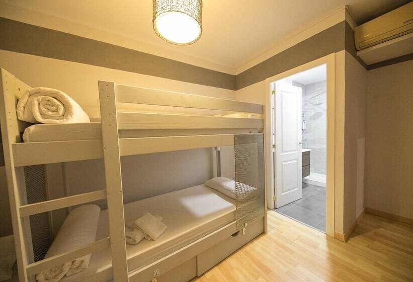 هتل Factory Rooms Tarifa Hostel