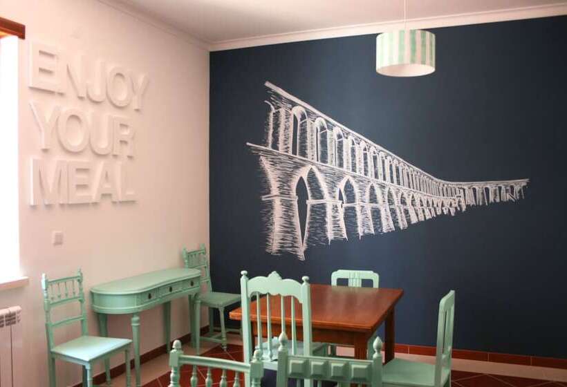 هتل Hostel 2300 Thomar