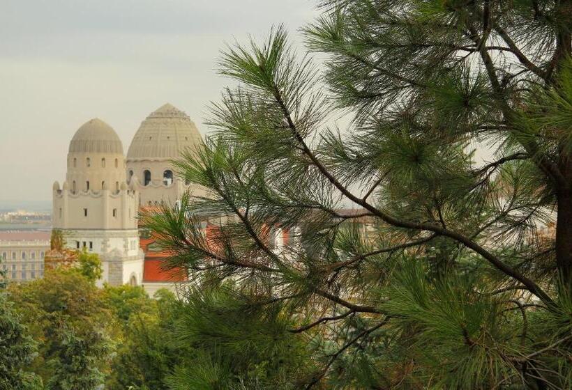 هتل Kalmár Panzió