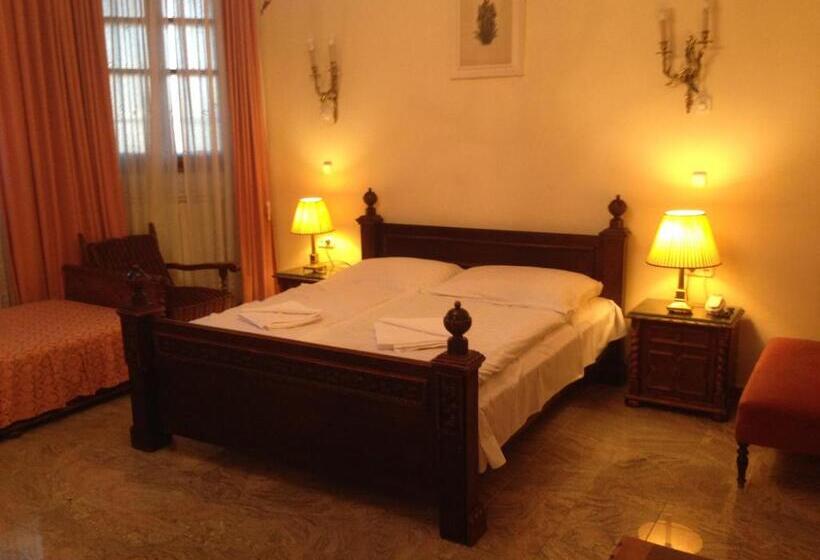 هتل Kalmár Panzió