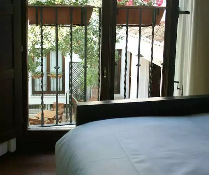 هتل La Posada De Quijada