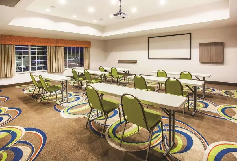 Hotelli La Quinta By Wyndham St. Paul Woodbury