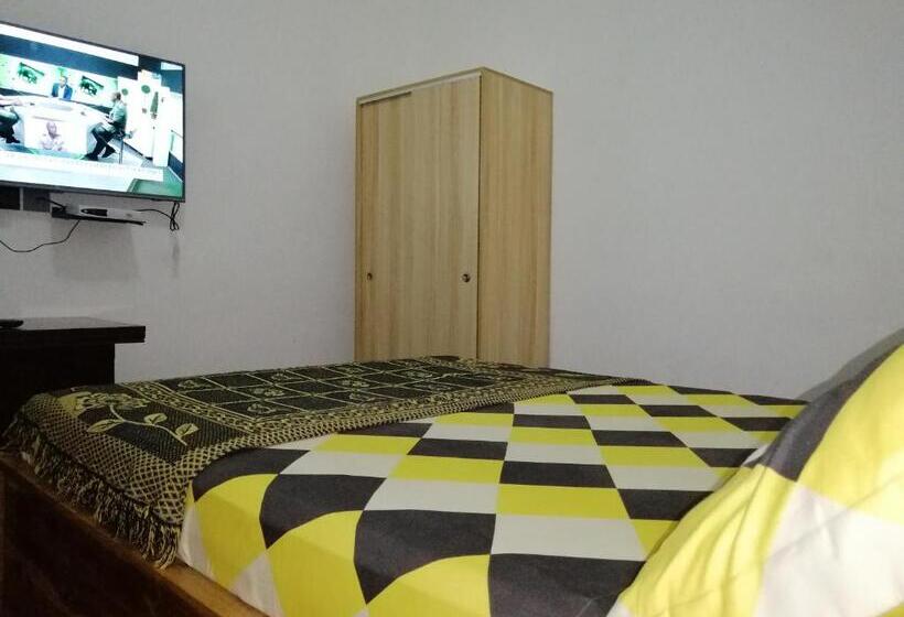 בית מלון כפרי Marys Guest House