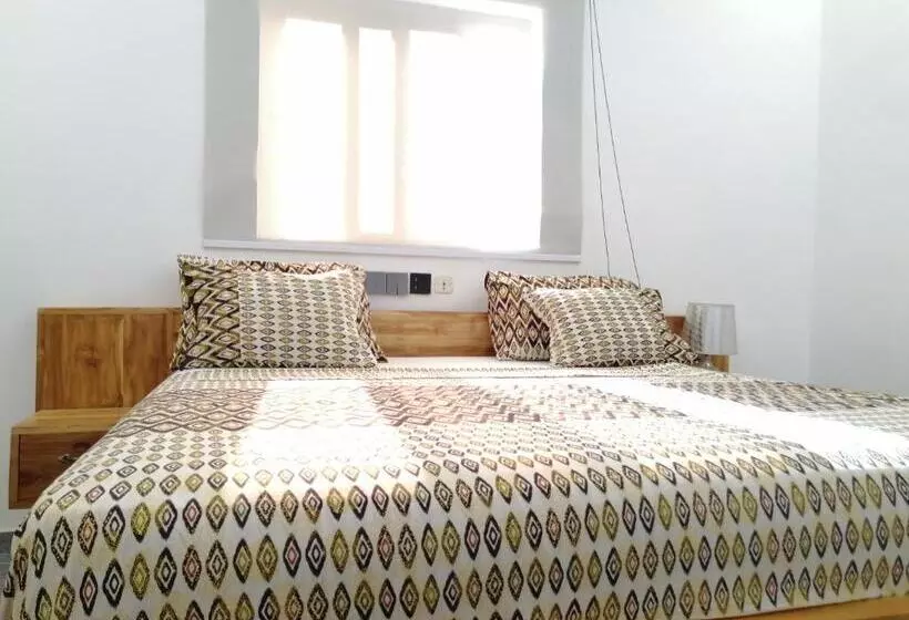 هتل Marys Guest House