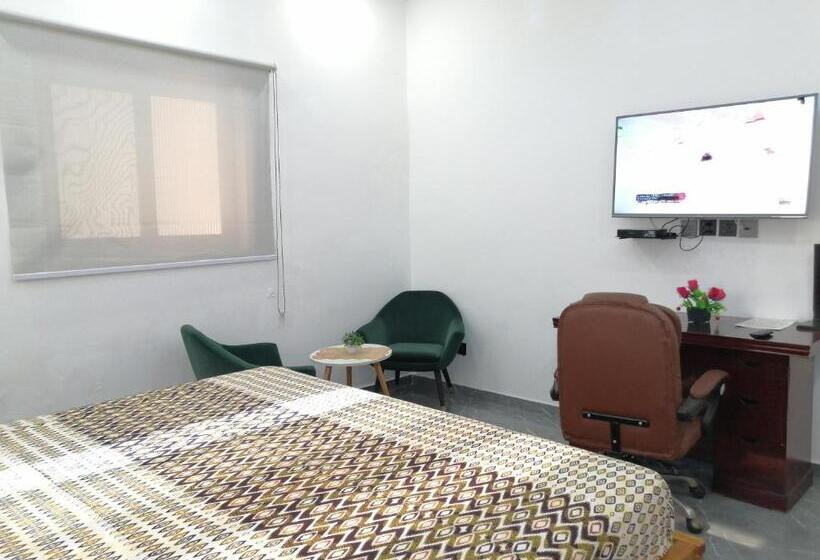 בית מלון כפרי Marys Guest House