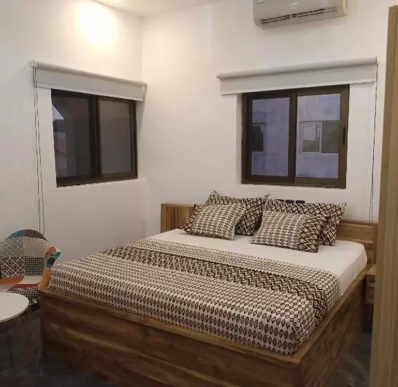 هتل Marys Guest House