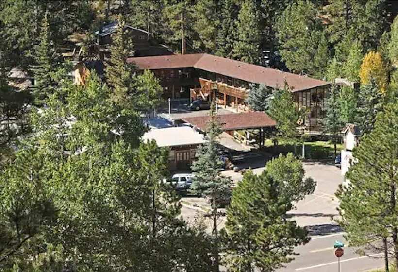 فندق Nicky's Resort