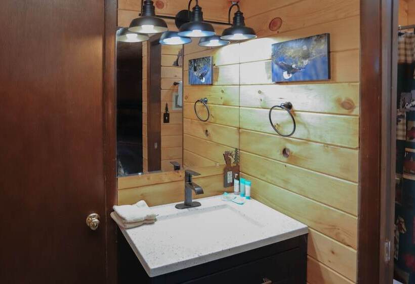 فندق Nicky's Resort