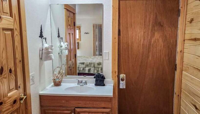 فندق Nicky's Resort