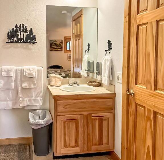 فندق Nicky's Resort