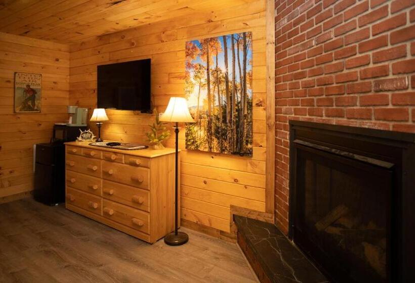 فندق Nicky's Resort