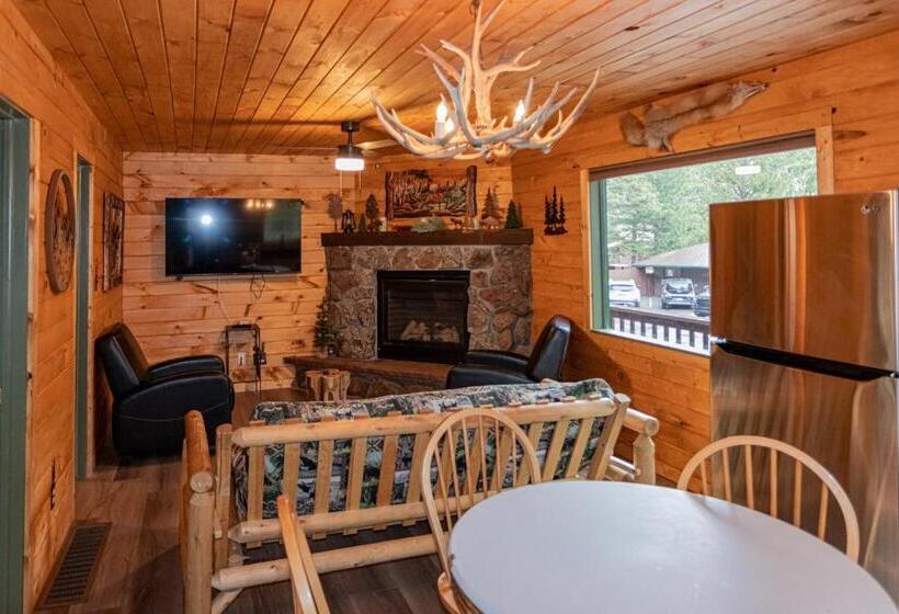 فندق Nicky's Resort