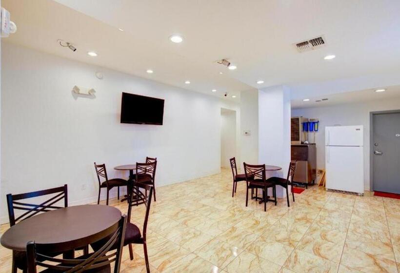 ホテル Dilley Grand