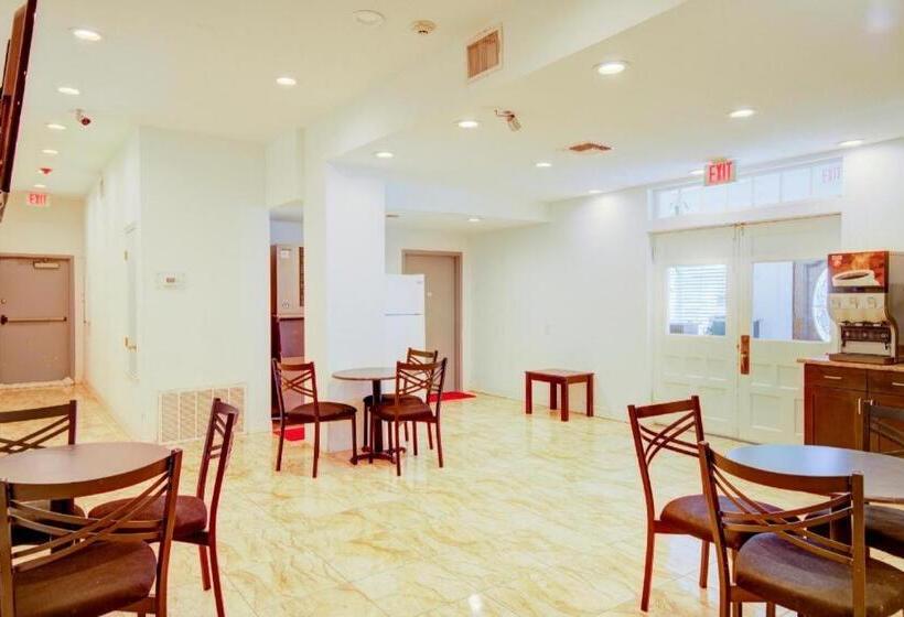 ホテル Dilley Grand